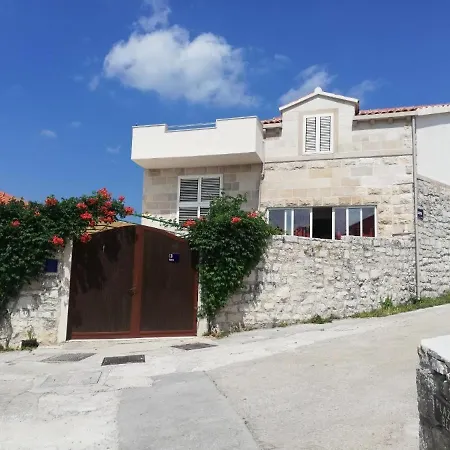 Semesterbostad Vila Agnes Ii