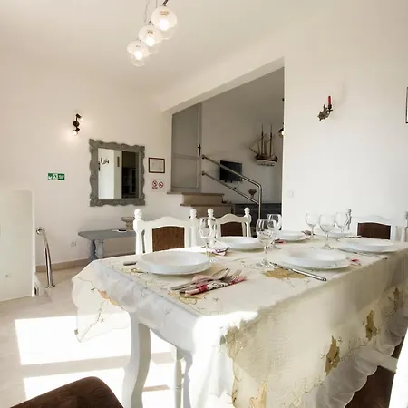 Vila Agnes Ii Semesterbostad *
